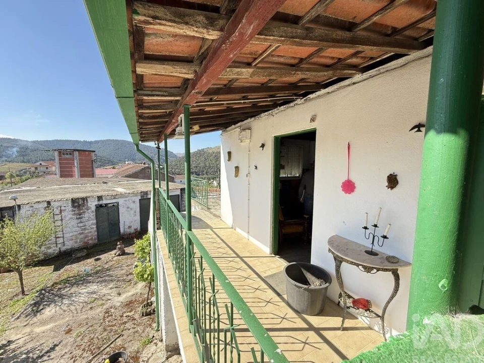 Moradia T2 para Venda em Candedo Foto 4