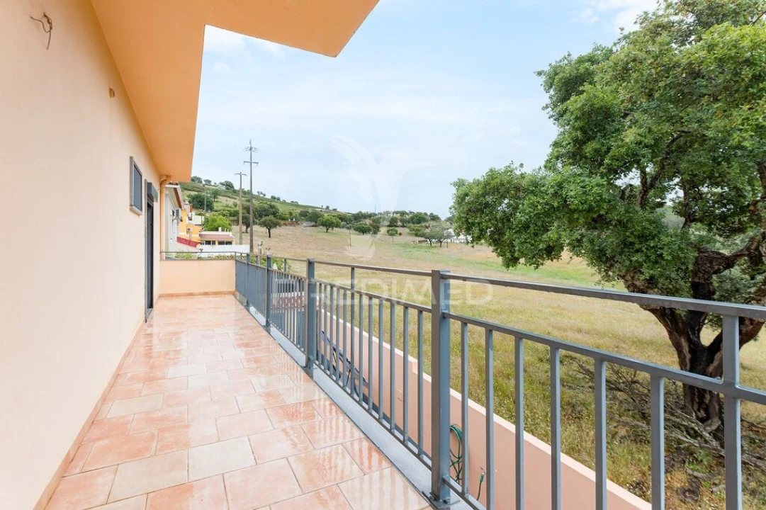 Moradia T6 para Venda em Urra Foto 18