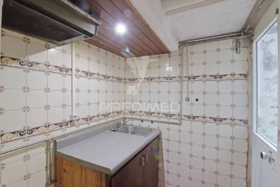 Moradia T4 para Venda em Angra (Nossa Senhora da Conceição)