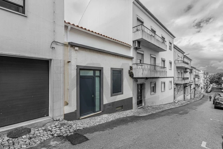 Moradia T3 para Venda em Romeira e Várzea Foto 8