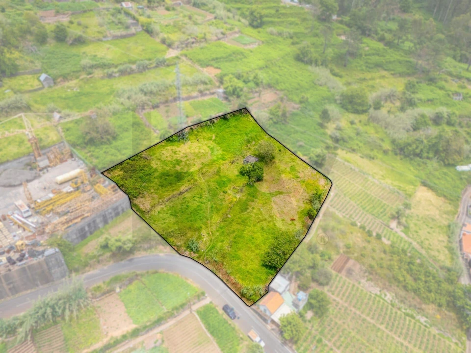 Terreno para Venda em Canhas Foto 10