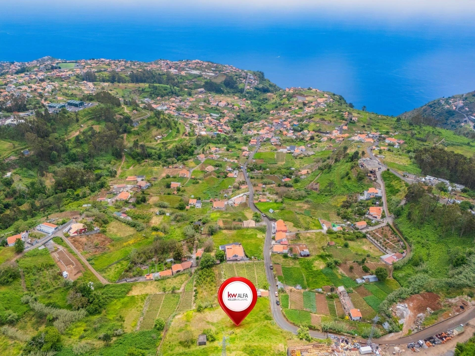 Terreno para Venda em Canhas Foto 1