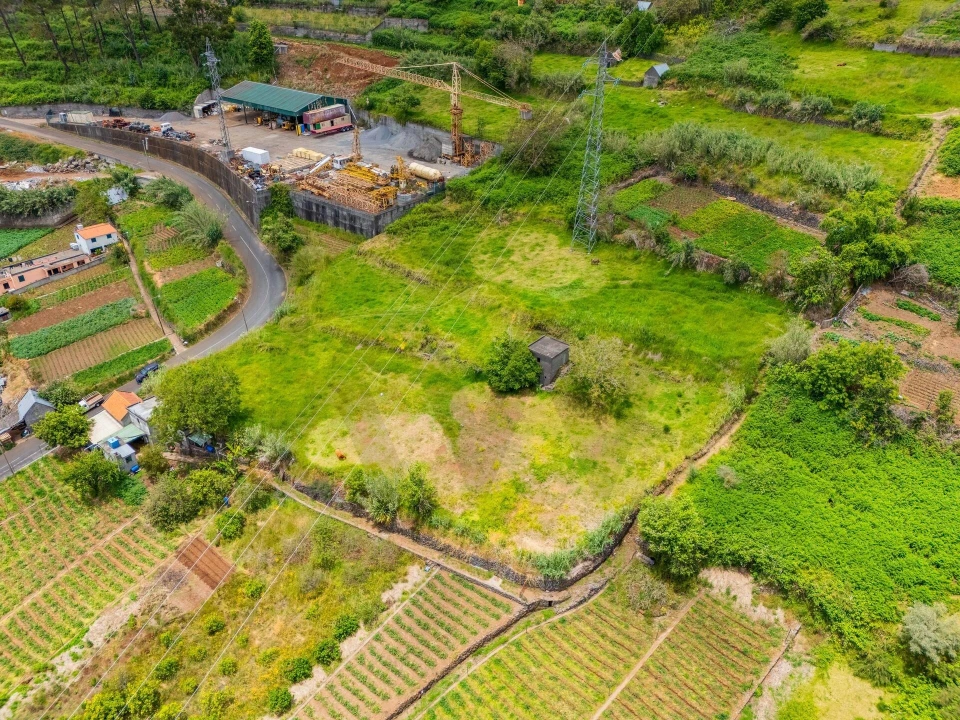 Terreno para Venda em Canhas Foto 18