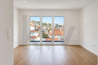 Apartamento T3 para Arrendamento em Ramada e Caneças