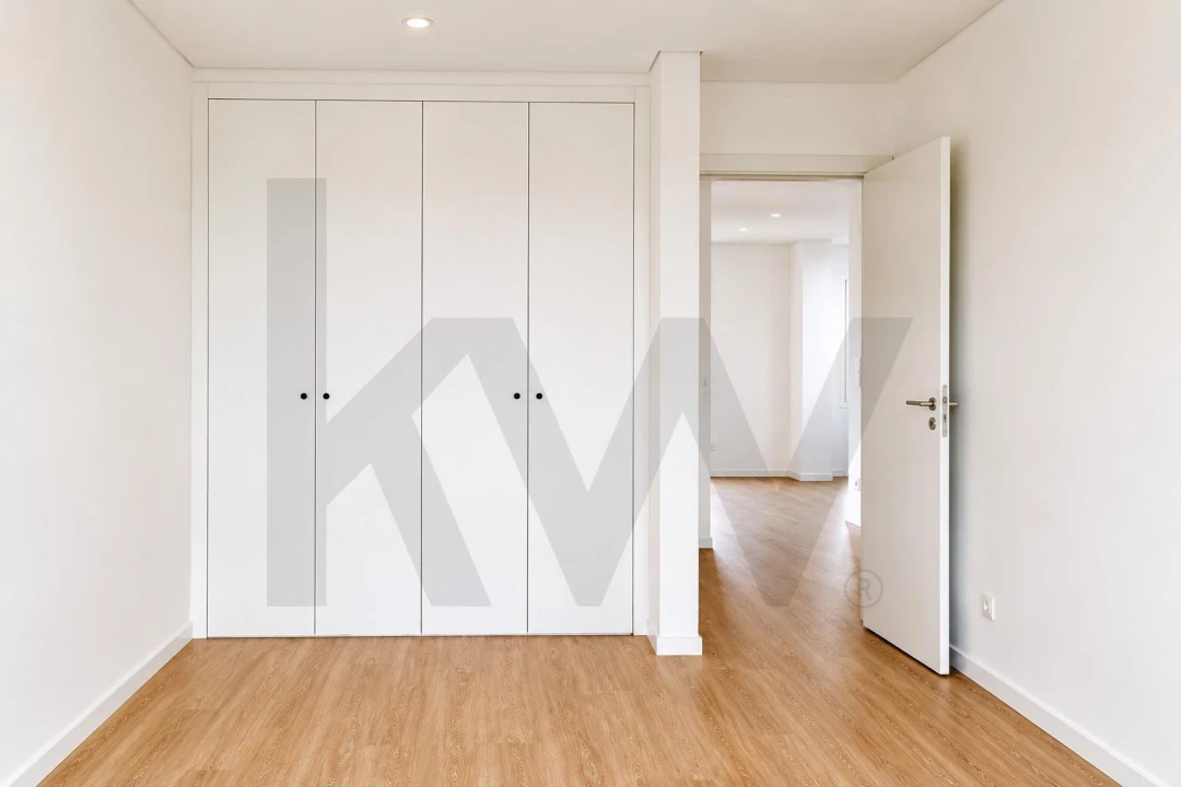 Apartamento T3 para Arrendamento em Ramada e Caneças Foto 8
