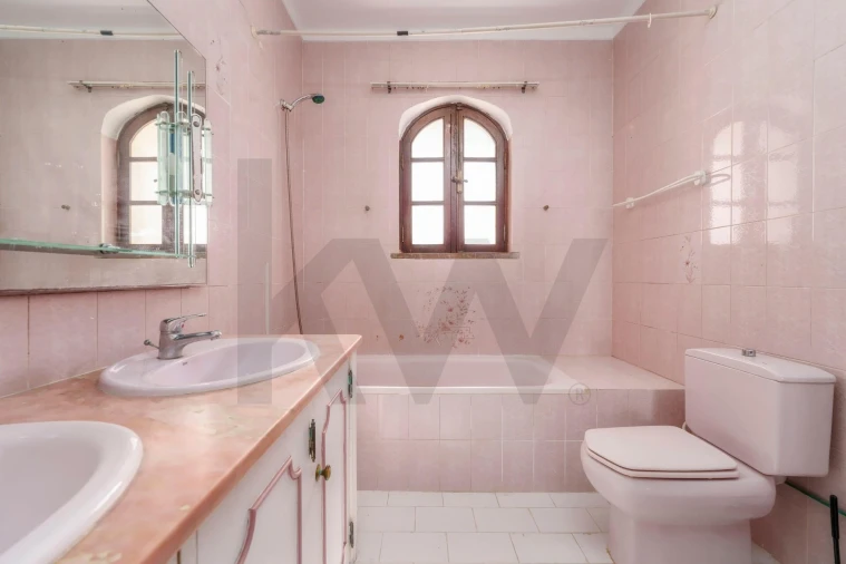 Moradia T5 para Venda em Loule (São Sebastião) Foto 47