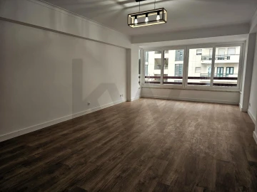 Apartamento T3 para Venda em São Domingos de Benfica