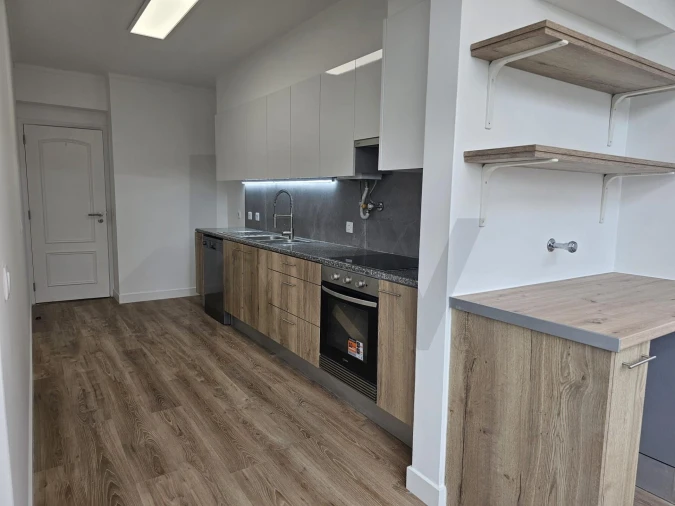 Apartamento T3 para Venda em São Domingos de Benfica Foto 6