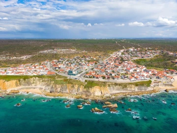 Moradia T7 para Venda em Marinha Grande