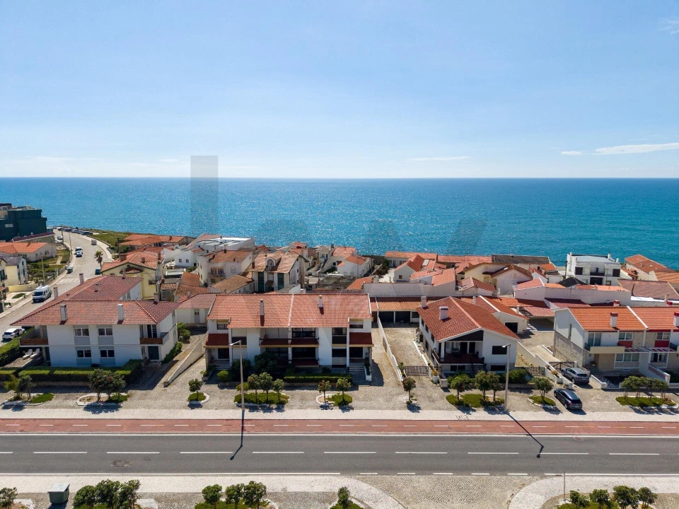 Moradia T7 para Venda em Marinha Grande Foto 1