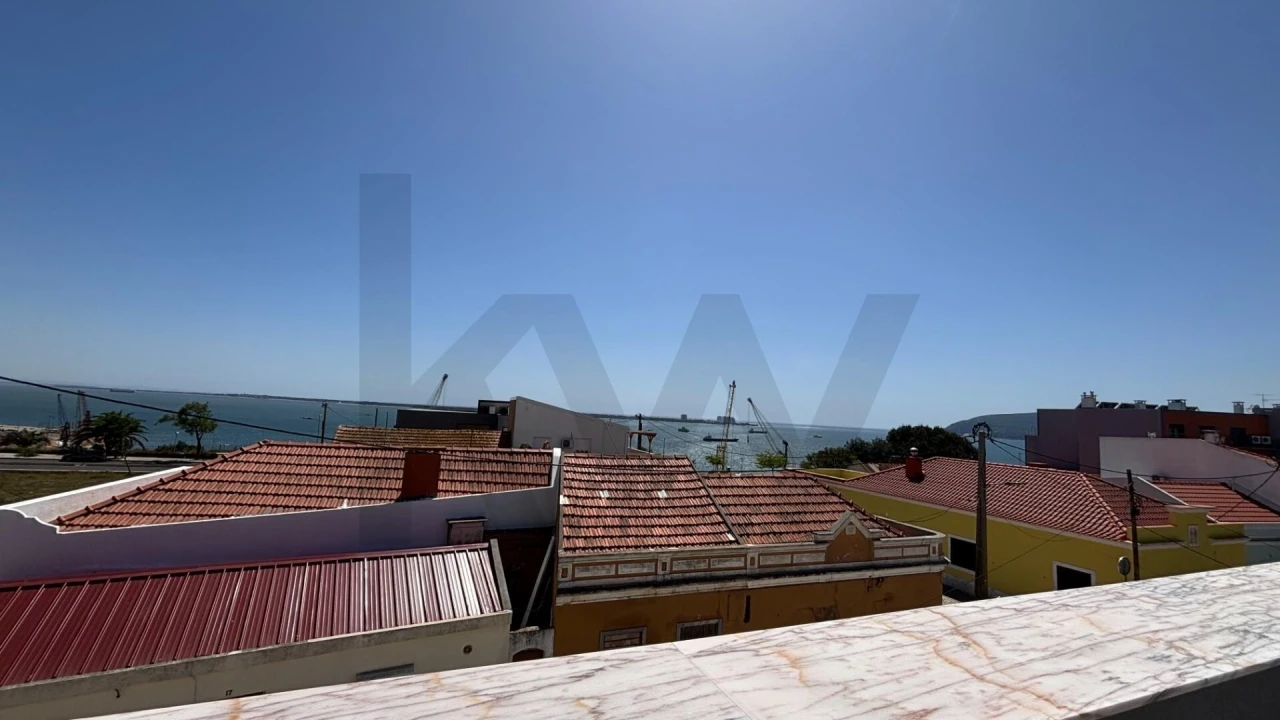 Moradia T2 para Venda em Setubal (São Sebastião) Foto 1