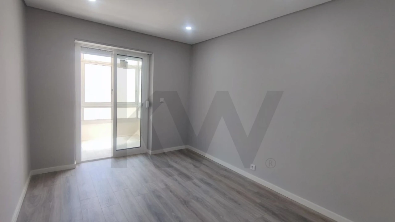 Apartamento T2 para Venda em Almada, Cova da Piedade, Pragal e Cacilhas Foto 8