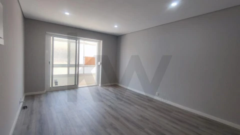 Apartamento T2 para Venda em Almada, Cova da Piedade, Pragal e Cacilhas