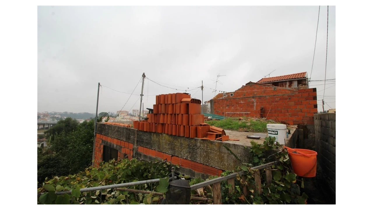 Terreno para Venda em Eiras e São Paulo de Frades Foto 3