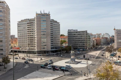 Apartamento T3 para Venda em Alvalade