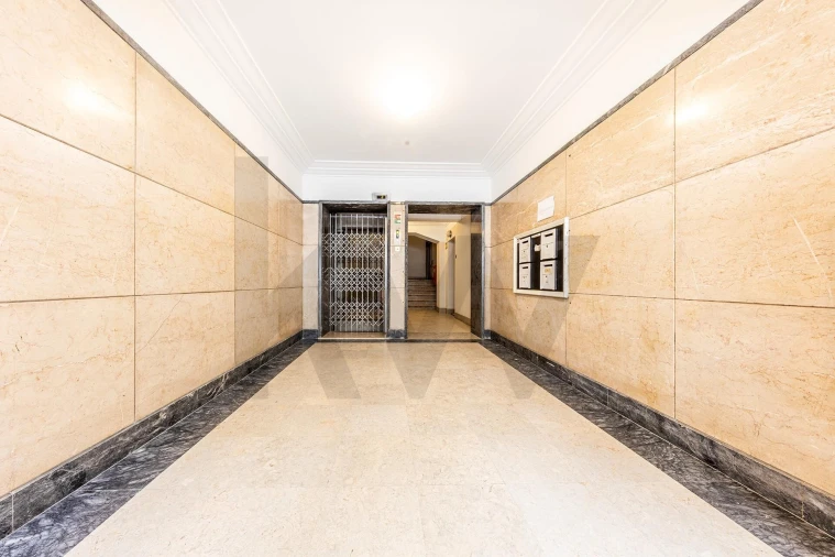 Apartamento T3 para Venda em Alvalade Foto 25