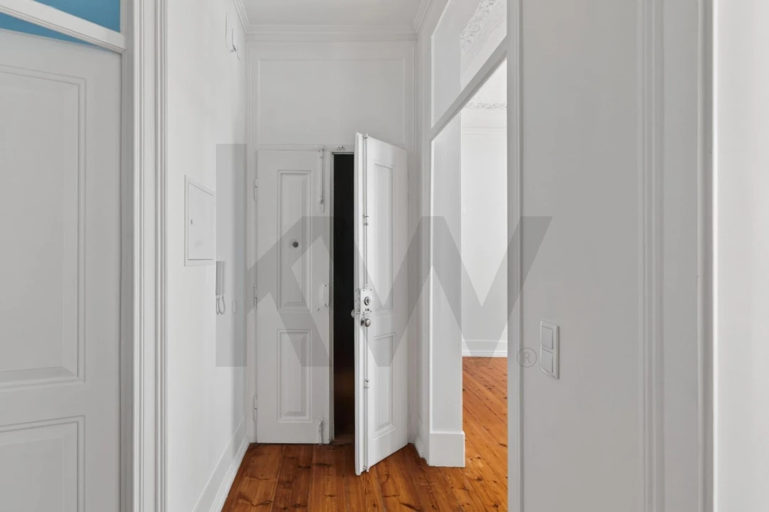 Apartamento T3 para Venda em Arroios Foto 3