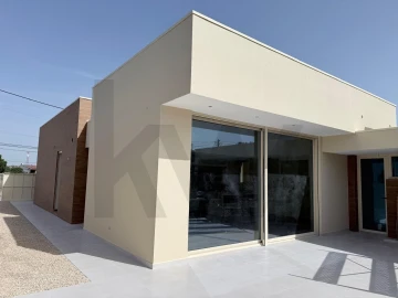 Moradia T3 para Venda em Corroios