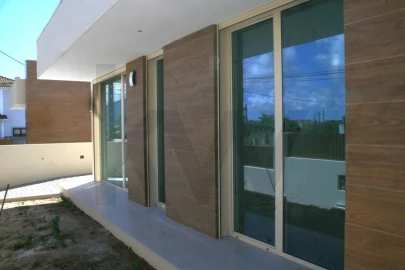 Moradia T3 para Venda em Corroios