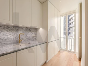 Apartamento T2 para Arrendamento em Avenidas Novas