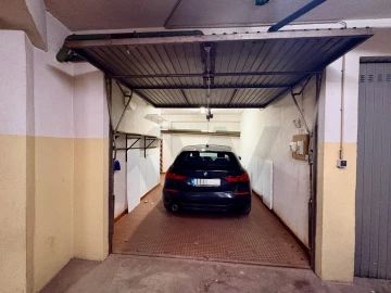 Garagem para Venda em Charneca de Caparica e Sobreda