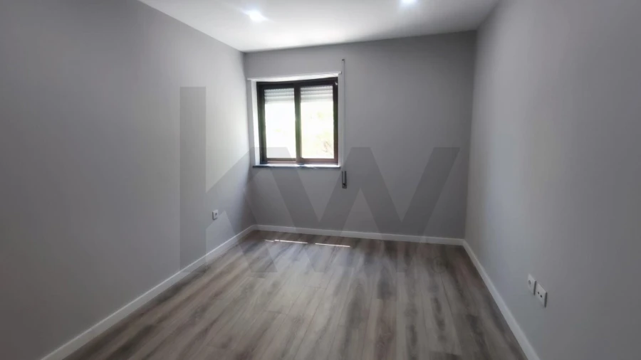 Apartamento T3 para Venda em Moita Foto 11