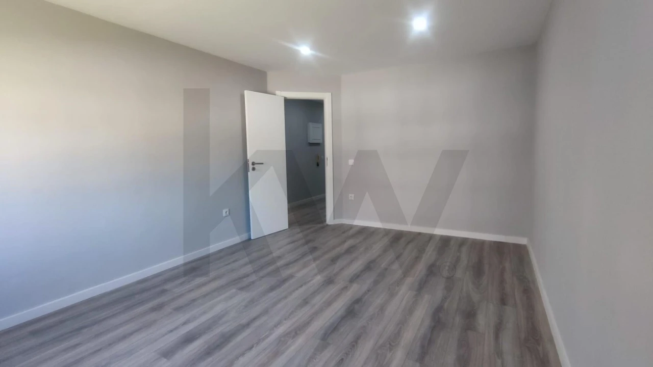 Apartamento T3 para Venda em Moita Foto 6