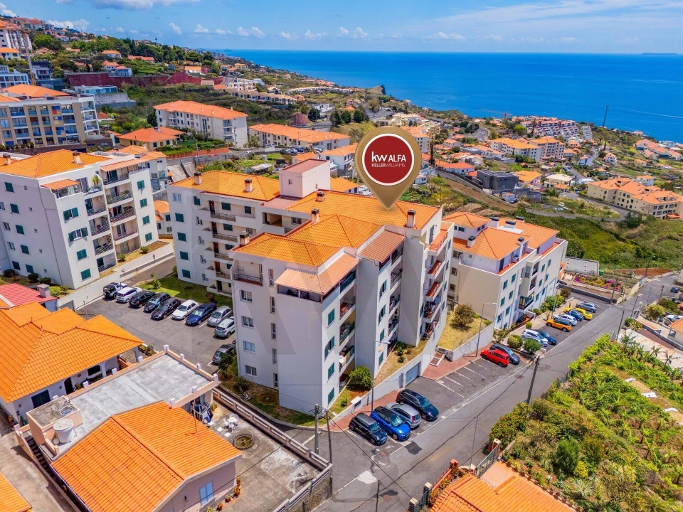 Apartamento T3 para Arrendamento em Caniço Foto 1
