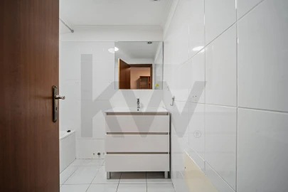 Apartamento T3 para Arrendamento em Caniço
