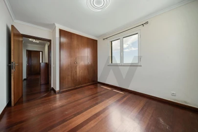 Apartamento T3 para Arrendamento em Caniço
