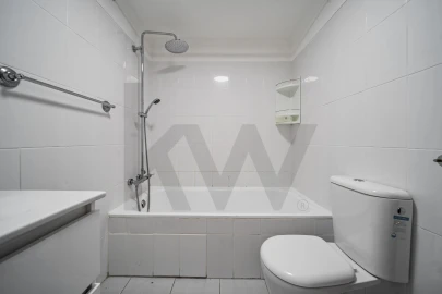Apartamento T3 para Arrendamento em Caniço