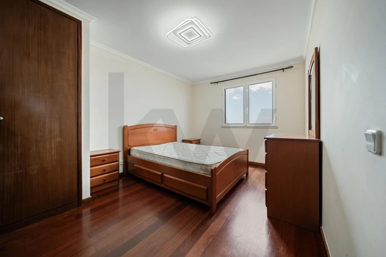 Apartamento T3 para Arrendamento em Caniço Foto 21