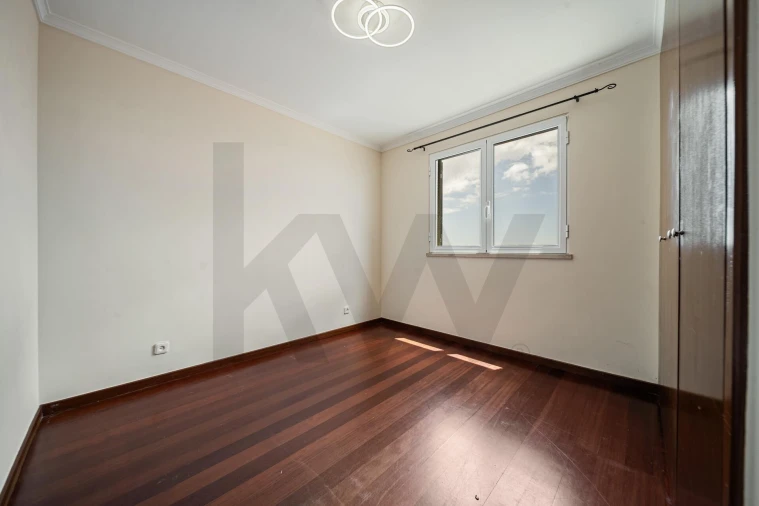 Apartamento T3 para Arrendamento em Caniço Foto 26
