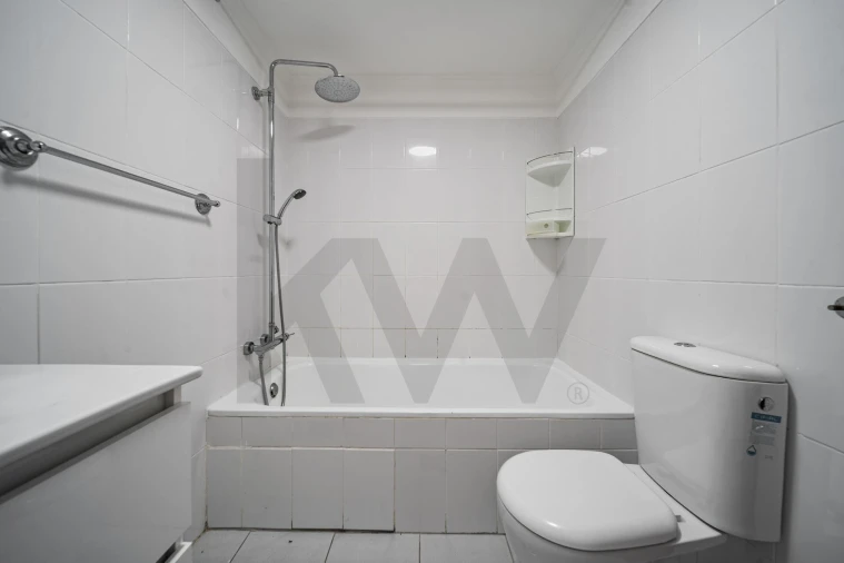 Apartamento T3 para Arrendamento em Caniço Foto 25