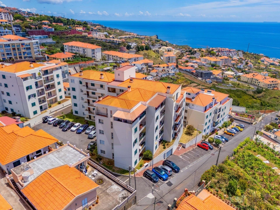 Apartamento T3 para Arrendamento em Caniço Foto 3