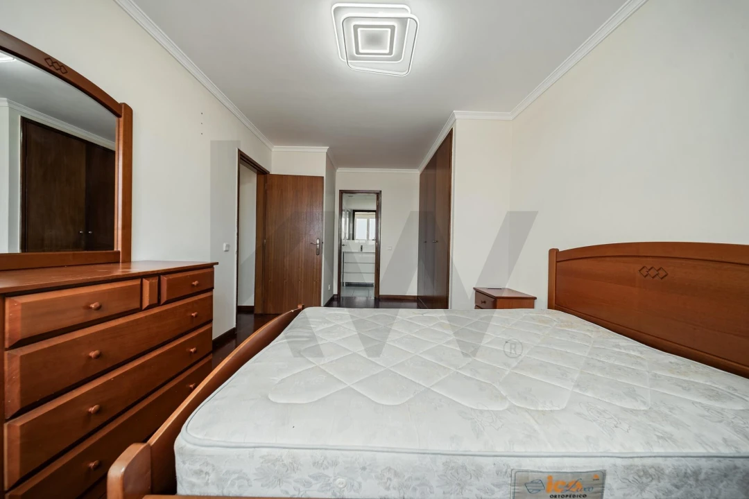 Apartamento T3 para Arrendamento em Caniço Foto 22