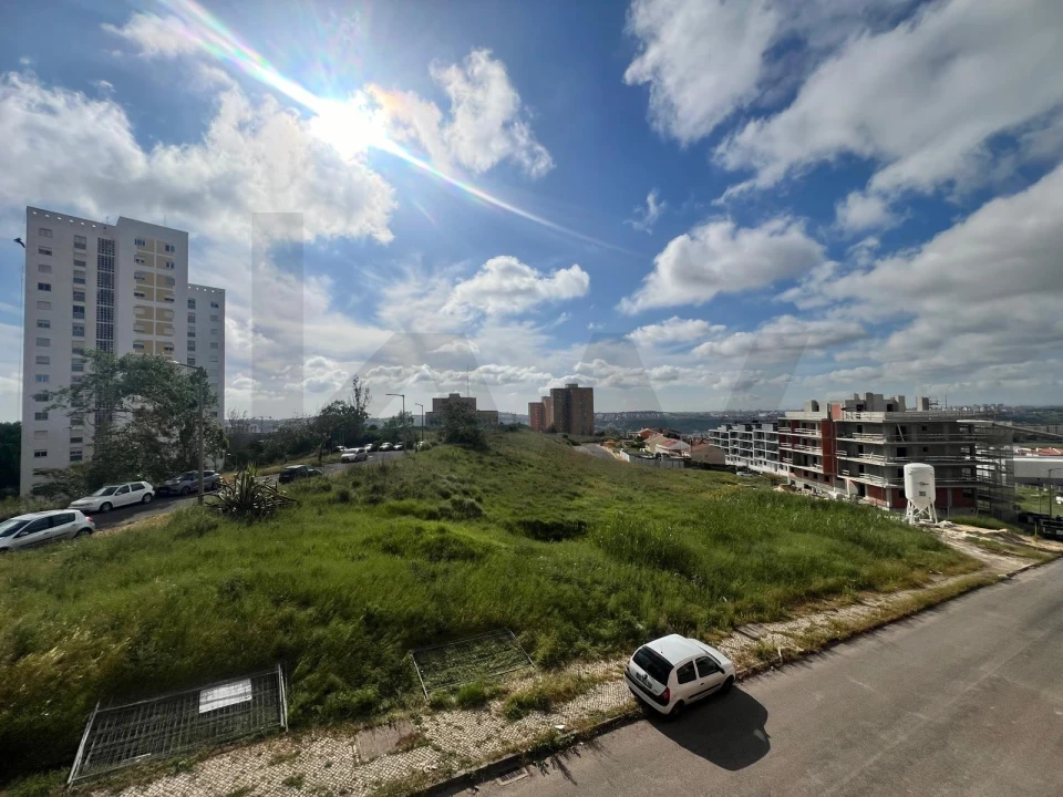 Apartamento T3 para Venda em Santo António dos Cavaleiros e Frielas Foto 6