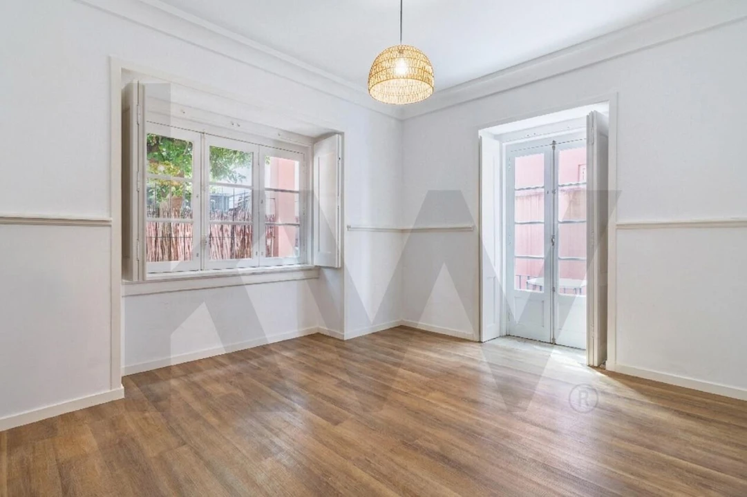 Apartamento T5 para Venda em Arroios Foto 9