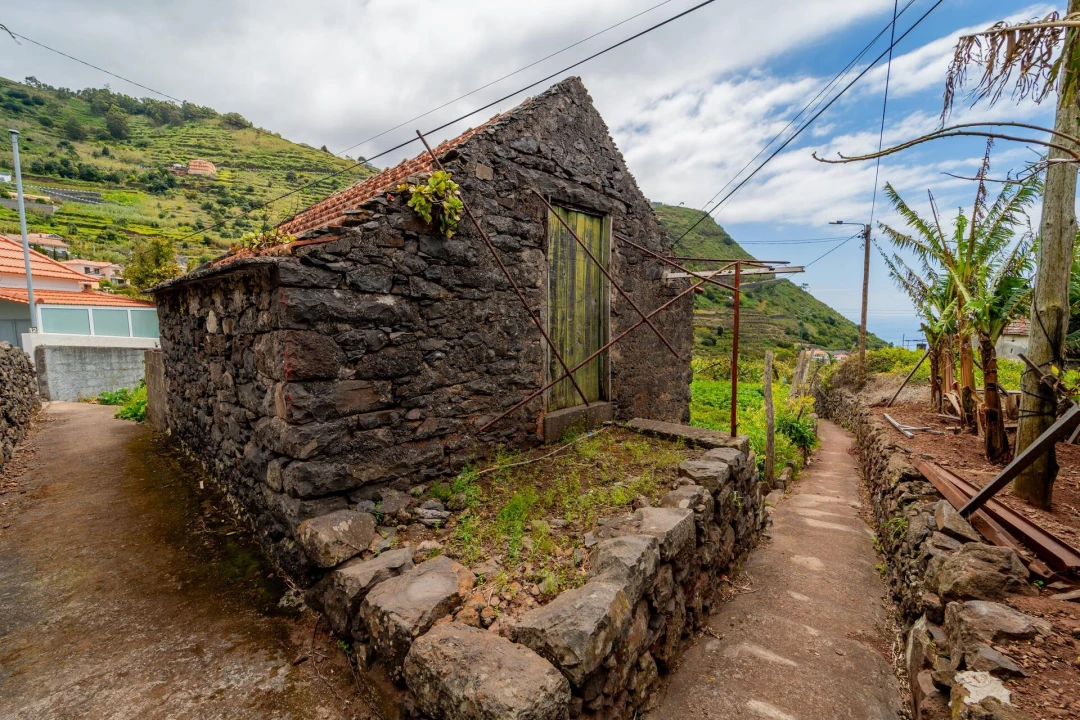 Terreno para Venda em Arco da Calheta Foto 10