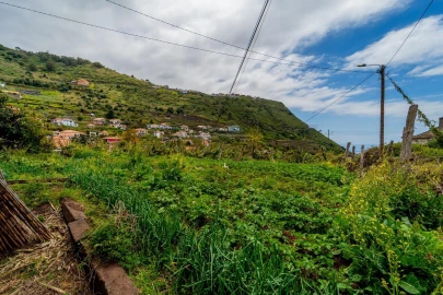 Terreno para Venda em Arco da Calheta
