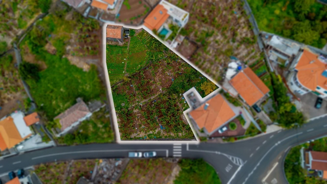 Terreno para Venda em Arco da Calheta Foto 4
