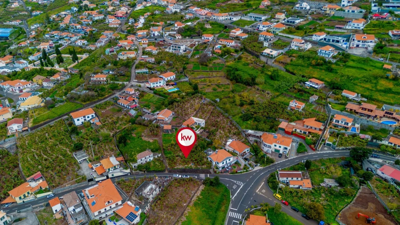 Terreno para Venda em Arco da Calheta Foto 12
