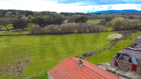 Quinta T3 para Venda em Vale de Prazeres e Mata da Rainha