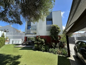 Moradia T3 para Venda em Alcabideche