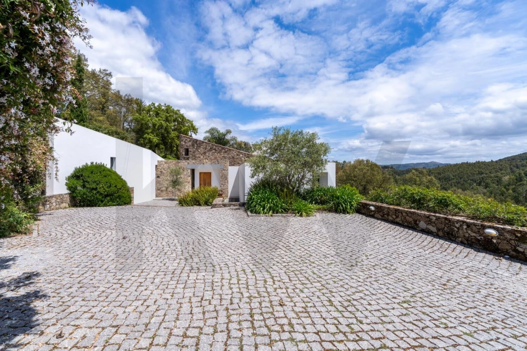 Quinta T4 para Venda em Monchique Foto 1