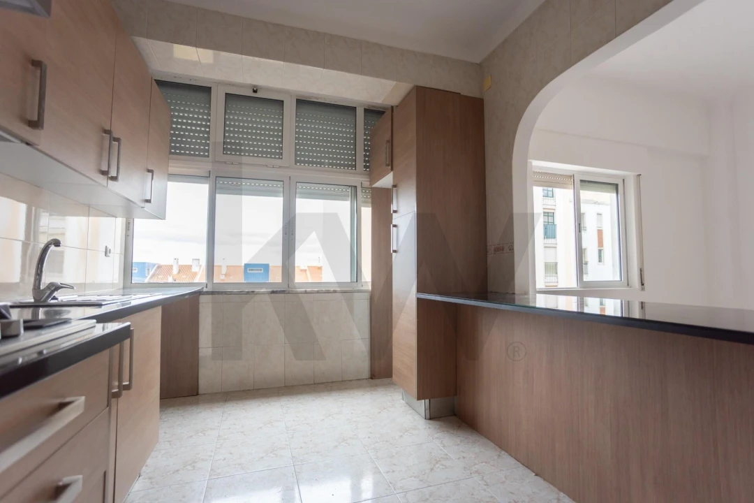 Apartamento T2 para Venda em Alto do Seixalinho, Santo André e Verderena Foto 2
