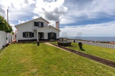 Moradia T5 para Venda em Candelaria