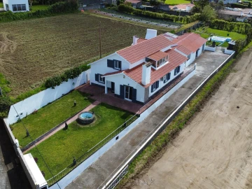 Moradia T5 para Venda em Candelaria