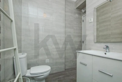 Apartamento T1 para Venda em Avenidas Novas