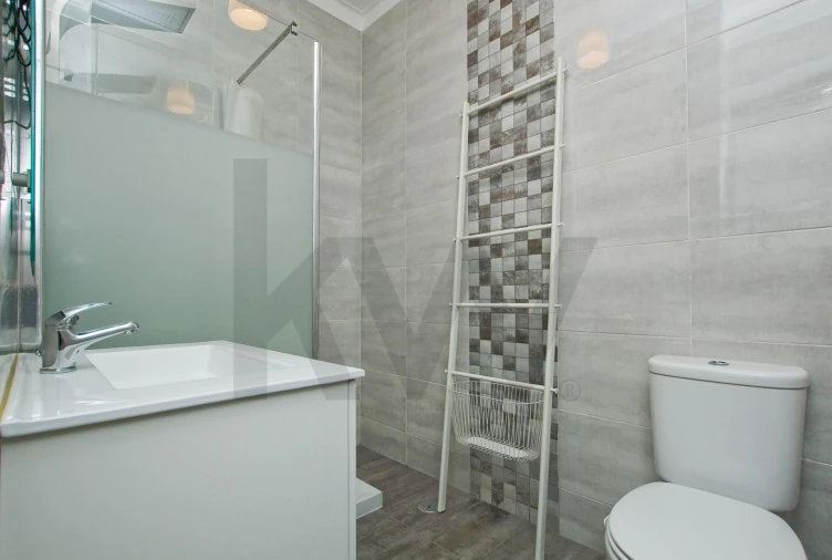 Apartamento T1 para Venda em Avenidas Novas Foto 16